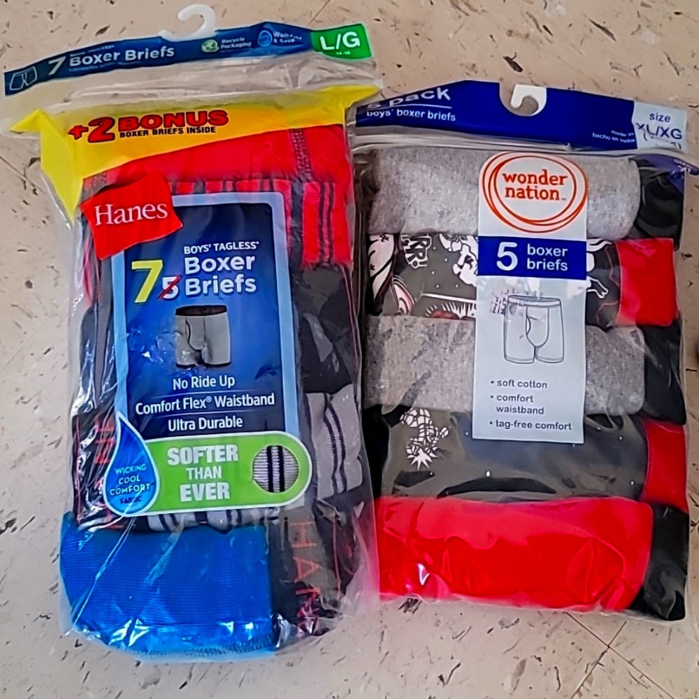 2 packs of boxer briefs